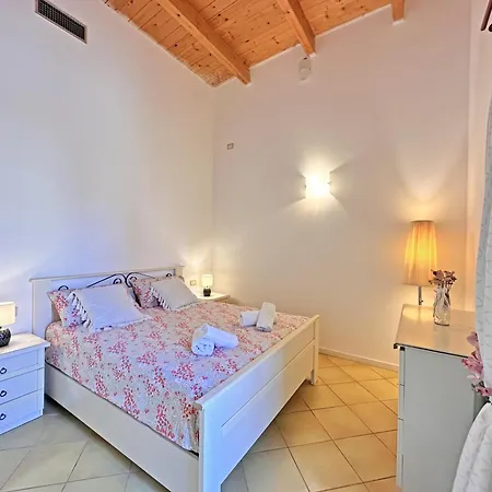 Daire 227 - Bilocale Al 2 Piano Con Ascensore, In Con Piscina , Aria Condizionata E Garage -spiaggia Gratis Al White Club Fino Al 3 Agosto *